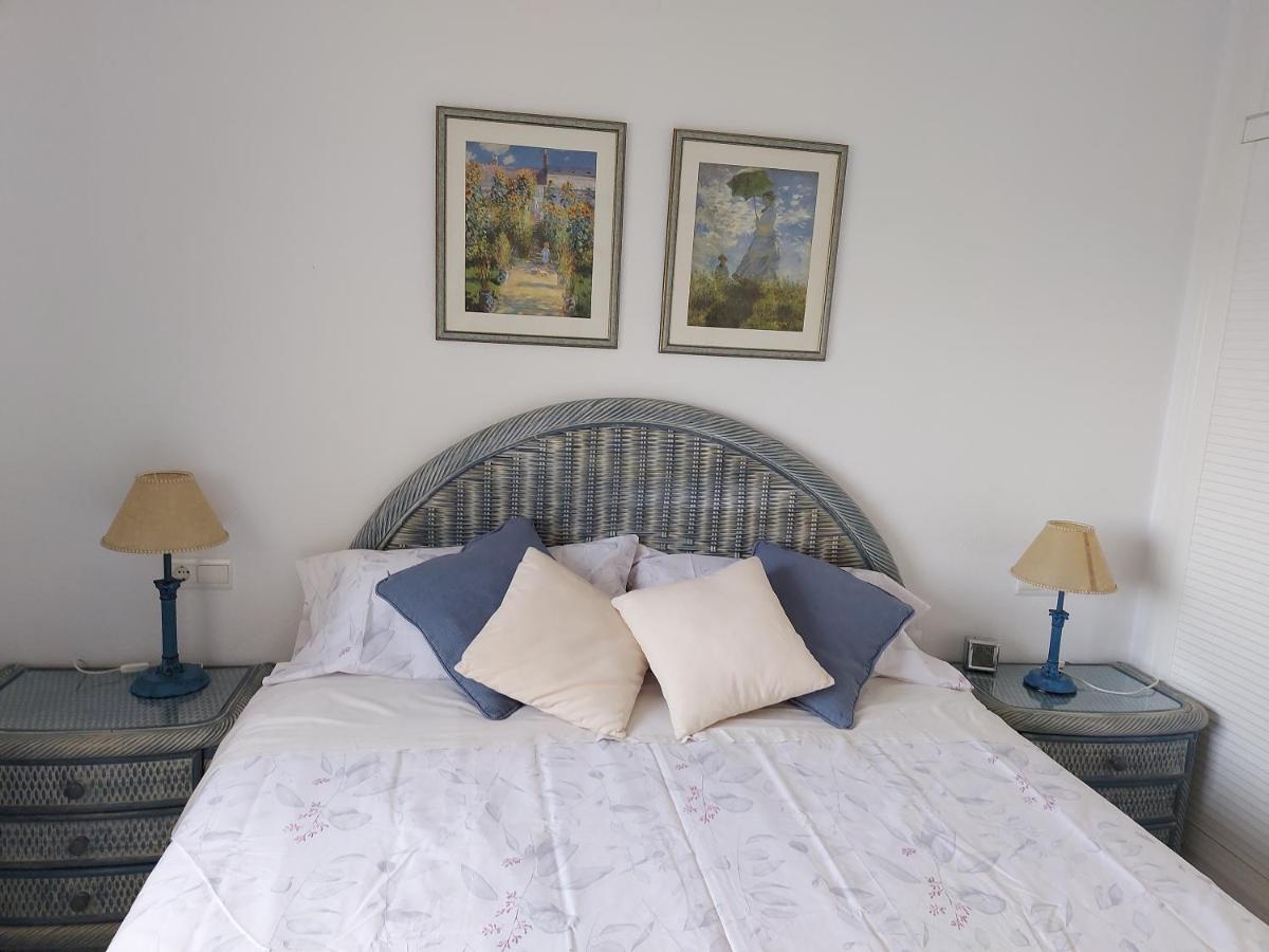 Estupendo Apartamento En Primera Linea De Playa Y Con Vistas Al Mar Денія Екстер'єр фото