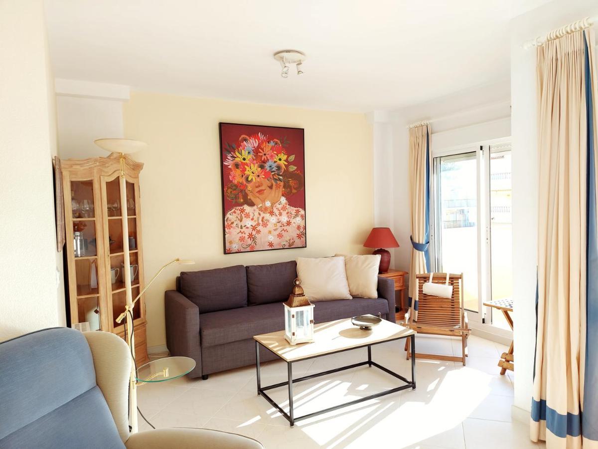 Estupendo Apartamento En Primera Linea De Playa Y Con Vistas Al Mar Денія Екстер'єр фото