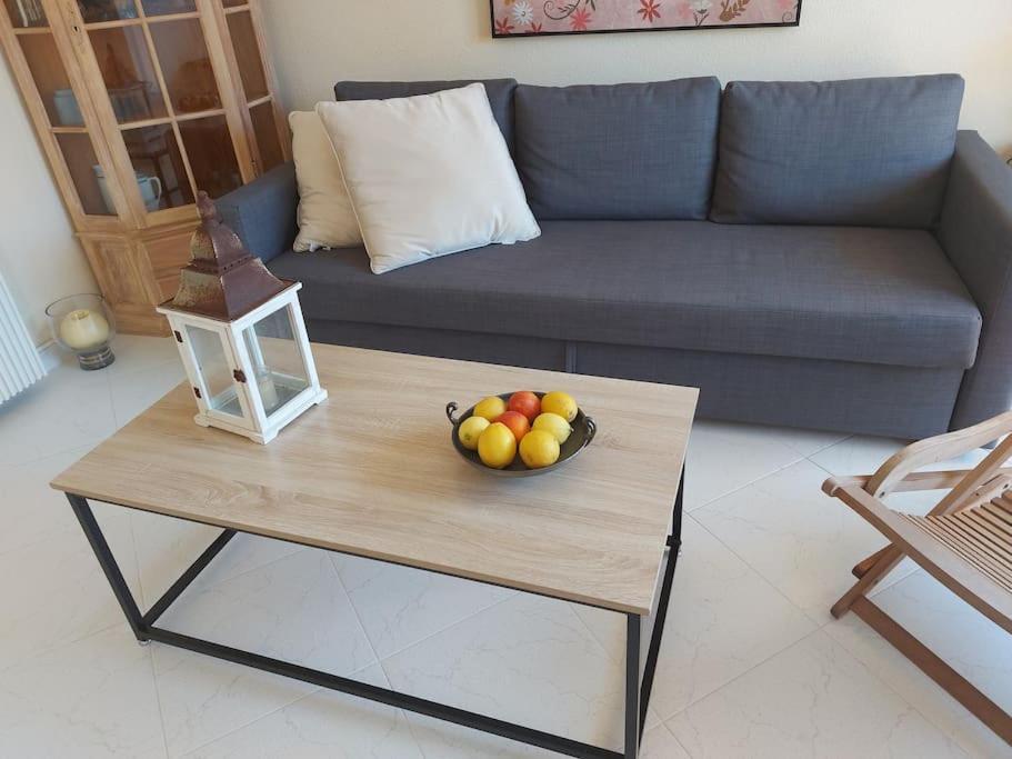 Estupendo Apartamento En Primera Linea De Playa Y Con Vistas Al Mar Денія Екстер'єр фото